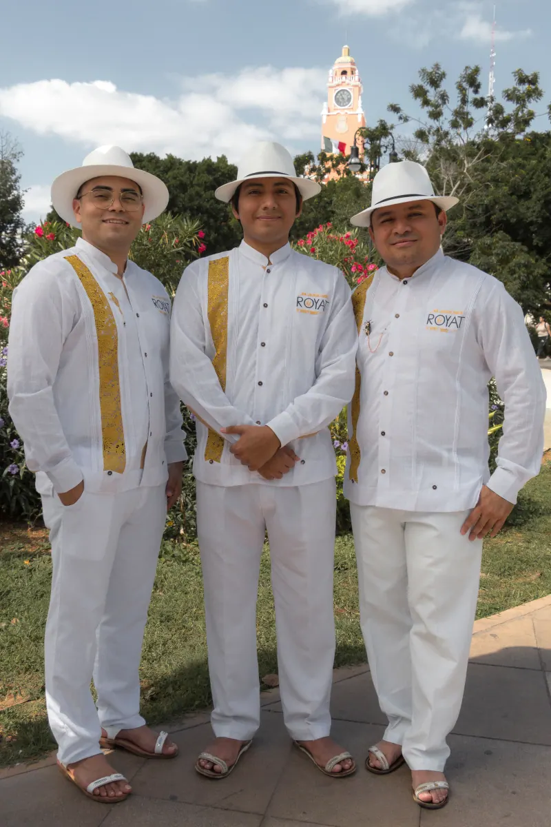 Las tres voces